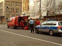 Person auf Baukran Koeln Christophstr P162